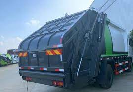 bin lorry using hydraulics