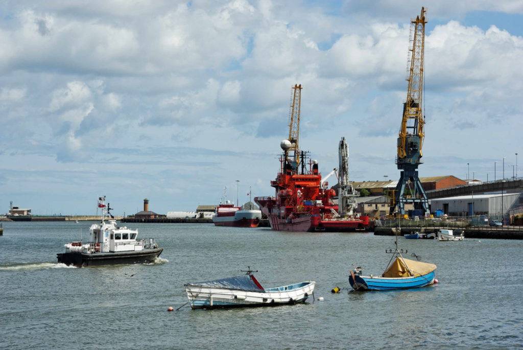 Marina | Why Stainless Steel Fittings Matter in Offshore and Subsea Applications | HOS